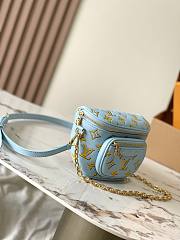 Louis Vuitton LV Mini Bumbag Blue 17 x 12 x 9.5 cm - 4