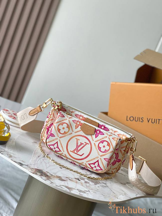 Louis Vuitton LV Multi Pochette Accessoires Coral 24 x 13.5 x 4 cm - 1