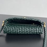 Bottega Veneta Swing Green Lambskin 25x19x6cm - 2