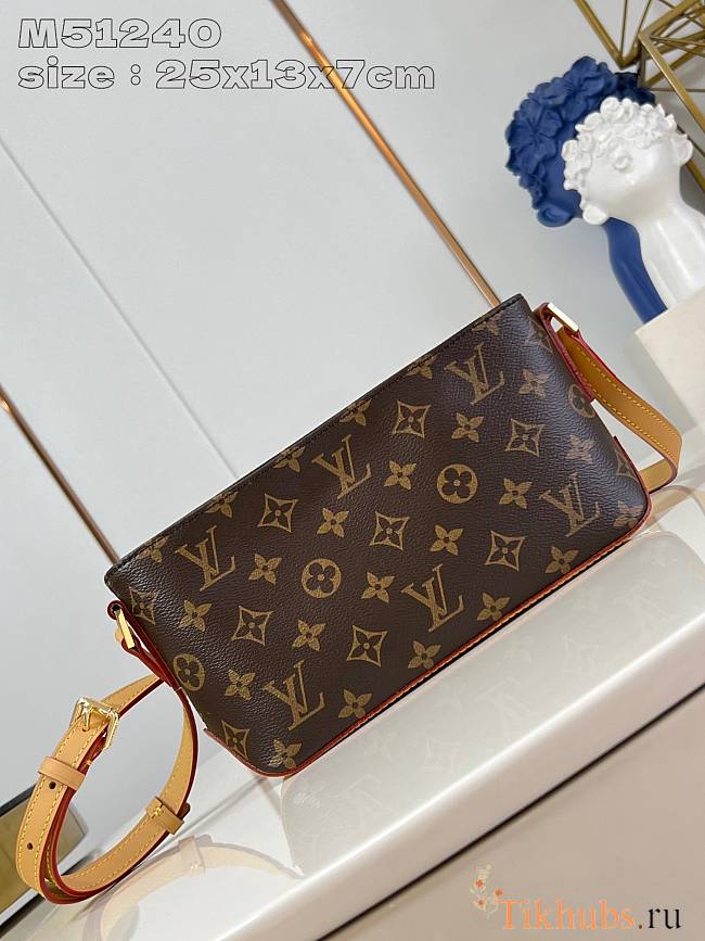 Louis Vuitton LV Monogram Shoulder Bag 25x13x7.5cm - 1