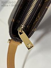 Louis Vuitton LV Monogram Shoulder Bag 25x13x7.5cm - 6