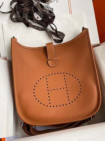 Hermes Evelyne Medium Caramel 29cm