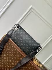 Louis Vuitton LV Pochette Monogram Accessoire XL 28 x 16.5 x 9 cm - 5