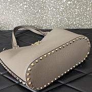 Valentino Garavani Rockstud Grey Bag 26x11x24cm - 3