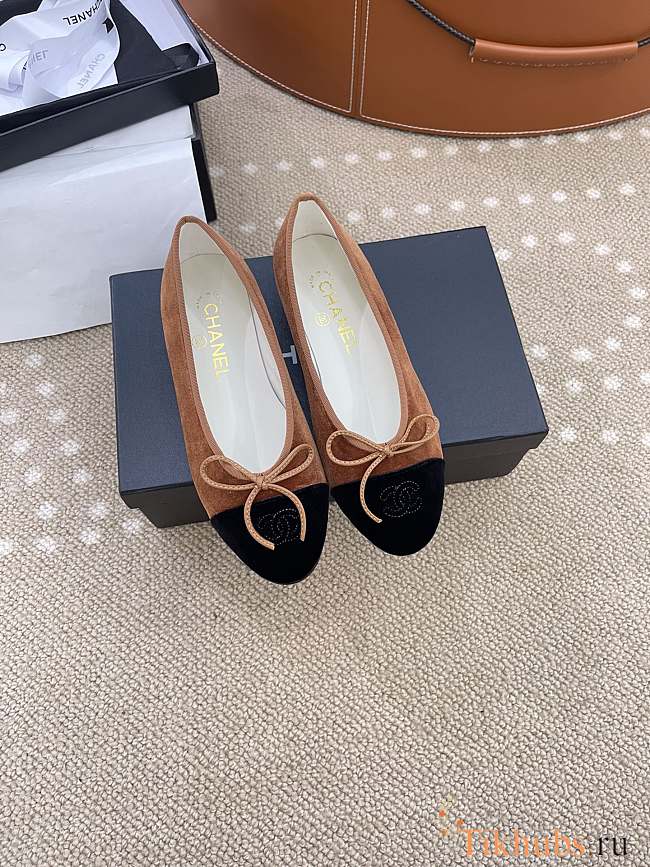 Chanel Ballerina Brown Black Velvet Flat - 1