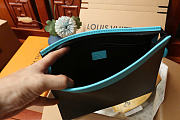 Louis Vuitton LV Pochette Voyage MM 27 x 21 x 6 cm - 5