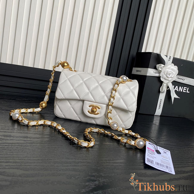 Chanel Mini Flap Bag Lambskin Pearls Gold White 20x12x6cm - 1