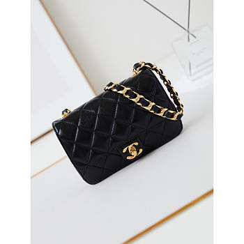 Chanel Classic Flap Bag Leather Black 20x13x4.5cm