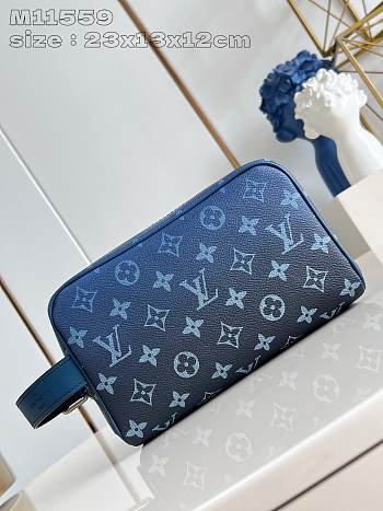 Louis Vuitton LV Locker Blue Dopp Kit 23 x 13 x 12 cm