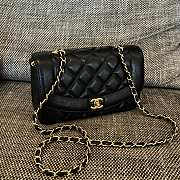 Chanel Diana Flap Bag Black Caviar Gold 21.5x14x7cm - 3