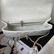 Chanel Top Handle Bag White Lambskin Gold 20x12x6cm - 2