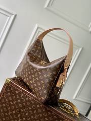 Louis Vuitton LV Slouchy MM Bag Monogram 40 x 31 x 11 cm - 3