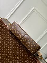 Louis Vuitton LV Slouchy MM Bag Monogram 40 x 31 x 11 cm - 2