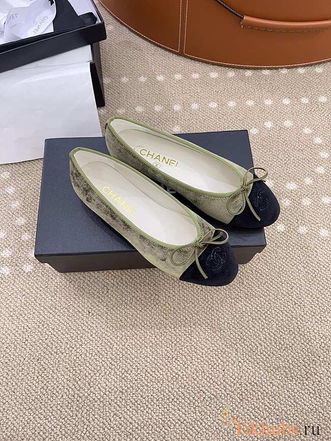 Chanel Ballerina Green Black Velvet Flat - 1