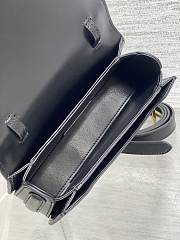 Dior Small 30 Montaigne Top Handle Bag Black Calfskin 19 x 9 x 8 cm  - 4