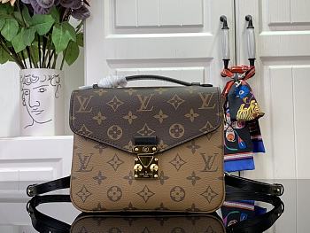 Louis Vuitton LV Pochette Métis Backpack Monogram 20 x 17 x 7 cm