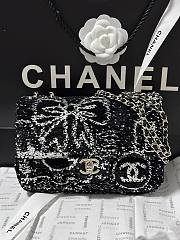 Chanel 24B Flap Bag Black 21cm - 1