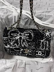 Chanel 24B Flap Bag Black 21cm - 5