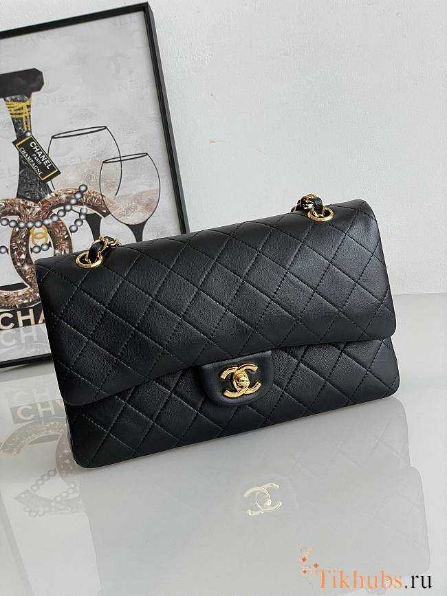 Chanel Vintage Flap Bag Black Lambskin Gold 26cm - 1