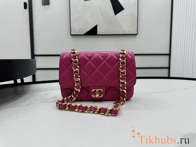 Chanel Classic Flap Bag Leather Pink 20x13x4.5cm - 1