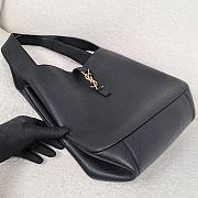 YSL LE 5 À 7 Bea Grained Leather Black 50x28x18cm - 6