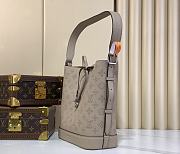 Louis Vuitton LV Flore Mahina Grey Bag 28 x 27 x 10 cm - 6