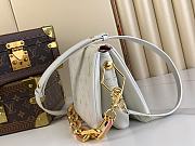 Louis Vuitton LV Coussin BB H32 Bag White 21x16x7cm - 2