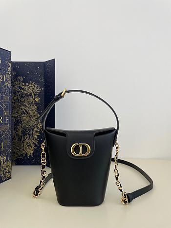 Dior 30 Montaigne Amber Mini Bucket Bag Black 17x18x8cm