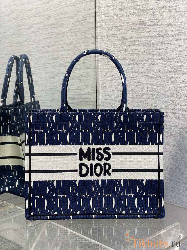 Dior Medium Book Tote Blue White Miss Dior 36 x 27.5 x 16.5 cm - 1