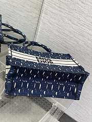 Dior Medium Book Tote Blue White Miss Dior 36 x 27.5 x 16.5 cm - 4