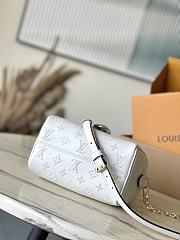 Louis Vuitton LV Speedy Bandoulière 20 White 20x12x13.5cm - 4