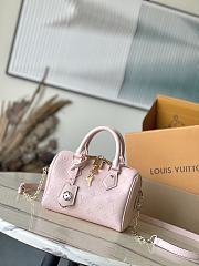 Louis Vuitton LV Speedy Bandoulière 20 Pink 20x12x13.5cm - 1