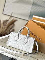 Louis Vuitton LV OnTheGo East West White 25x13x10cm - 6