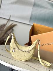 Louis Vuitton LV Loop Bag Yellow 23x13x6cm - 1