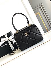 Chanel Bag Black Lambskin Gold 21x12x15cm - 1