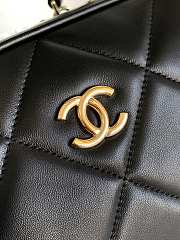 Chanel Bag Black Lambskin Gold 21x12x15cm - 4