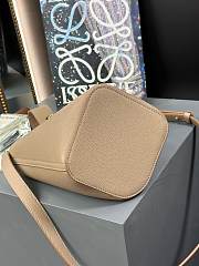 Loewe Pebble Bucket Beige Bag 19.5x16x16cm - 2