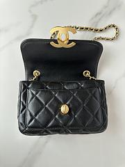 Chanel Mini Flap Bag Lambskin Gold Black 19x13.5x7cm - 2