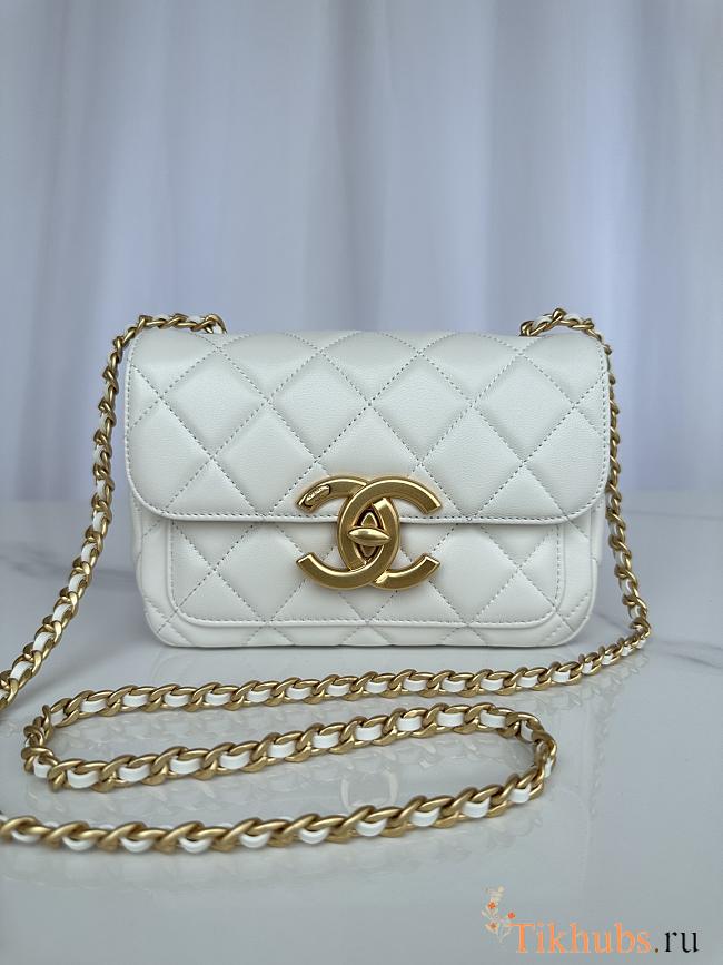 Chanel Mini Flap Bag Lambskin Gold White 19x13.5x7cm - 1