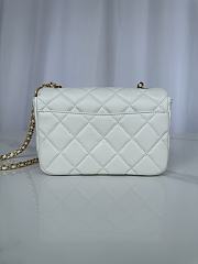 Chanel Mini Flap Bag Lambskin Gold White 19x13.5x7cm - 4