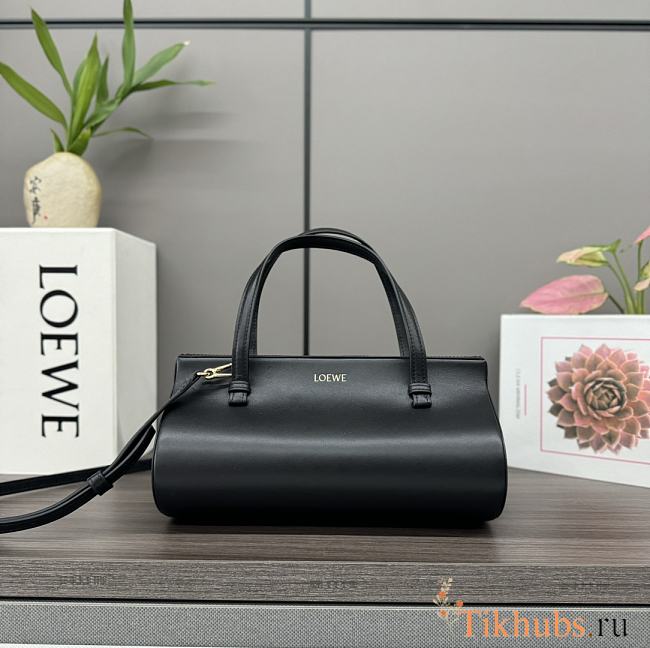 Loewe Small Clasp Bag Silk Calfskin Black 25x13x15cm - 1