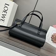 Loewe Small Clasp Bag Silk Calfskin Black 25x13x15cm - 3