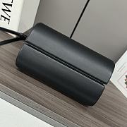 Loewe Small Clasp Bag Silk Calfskin Black 25x13x15cm - 2