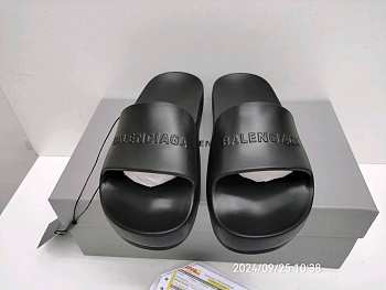 Balenciaga Slides