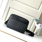 Louis Vuitton LV Trocadero Black Damier 29x21x8cm - 1