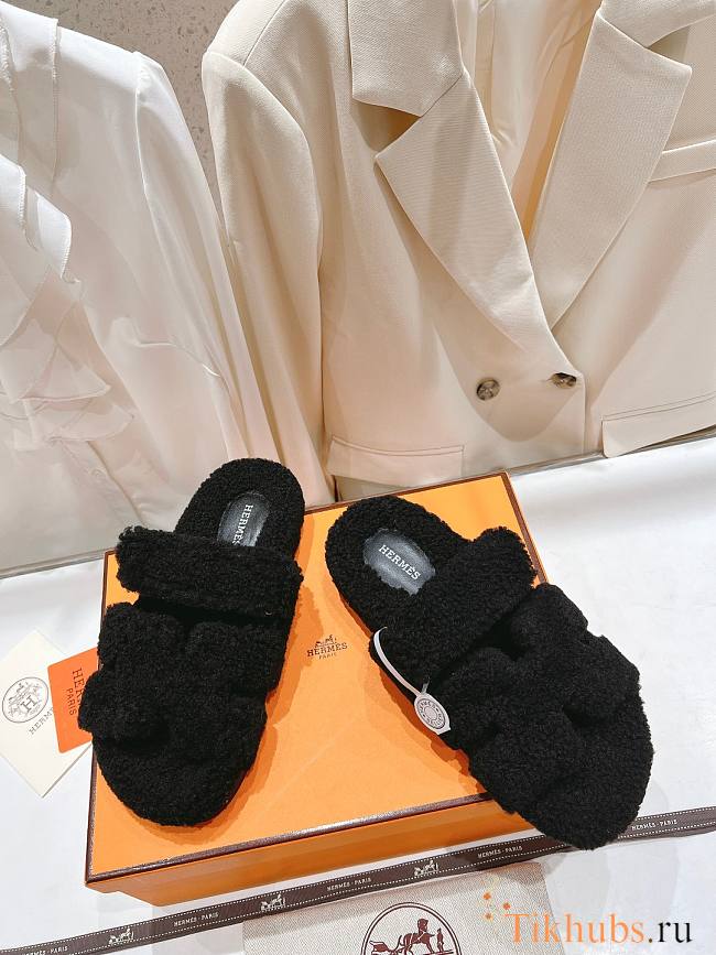 Hermes Chypre Sandals Black Shearling - 1