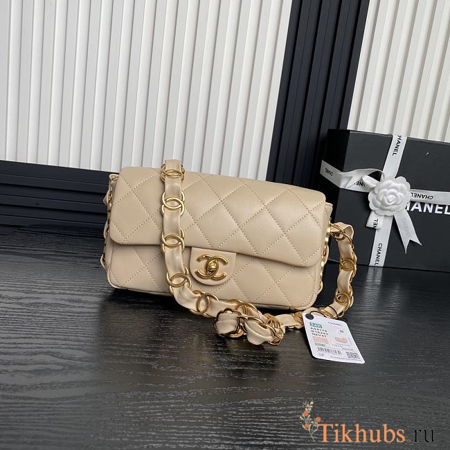 Chanel Flap Bag Beige Lambskin 22.5cm - 1