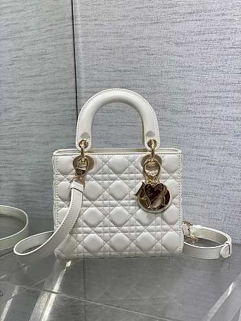 Dior Dioramour Small Lady Bag White Lambskin 20 x 17 x 8 cm