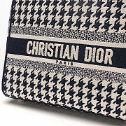 Dior Medium Lady D-Lite Bag Embroidery White And Black 24cm - 2