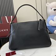 Gucci GG Emblem Medium Shoulder Bag Black 37x23x8cm - 6